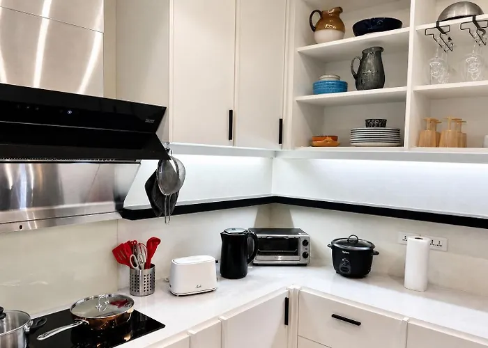 The Architect - 3br In Poblacion, Bar Kitchen, Views Apartamento Manila