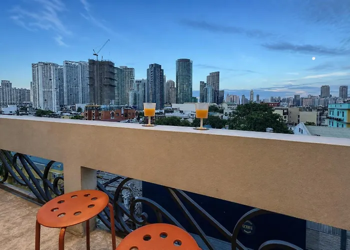 The Architect - 3br In Poblacion, Bar Kitchen, Views Apartamento Manila