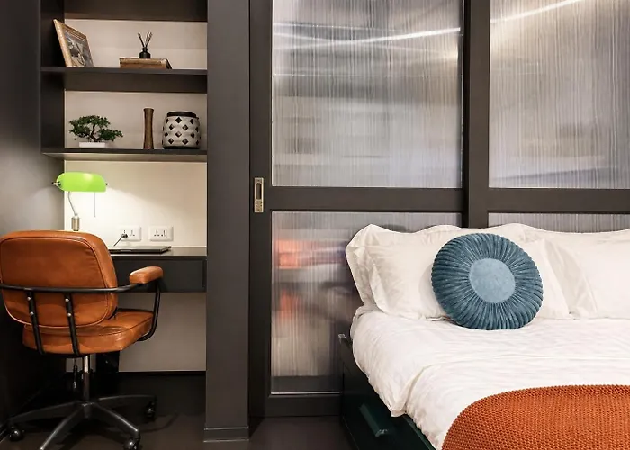 Apartamento The Architect - 3br In Poblacion, Bar Kitchen, Views Manila