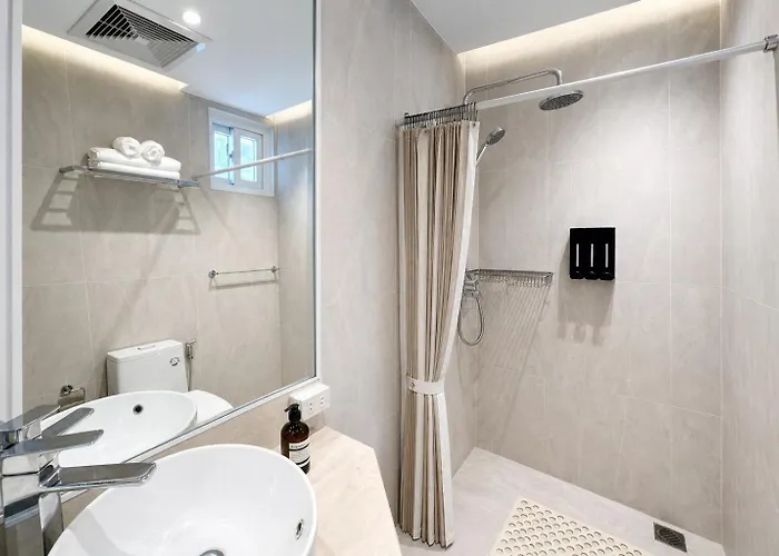 The Architect - 3br In Poblacion, Bar Kitchen, Views * Manila